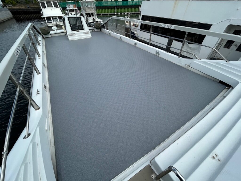 東京湾, フェリー, 人工芝, 施工前