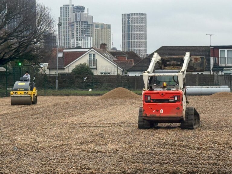 人工芝施工, 下地工事, 人工芝, サッカー, フィールド, 施工中, soccer, field, artificial turf, ground work
