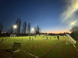 サッカーフィールド, サッカー, 人工芝, Geofill, 　ジオフィル, 充填材, soccer, soccer field, artificial turf, 夕焼け, ナイター, samurai academy